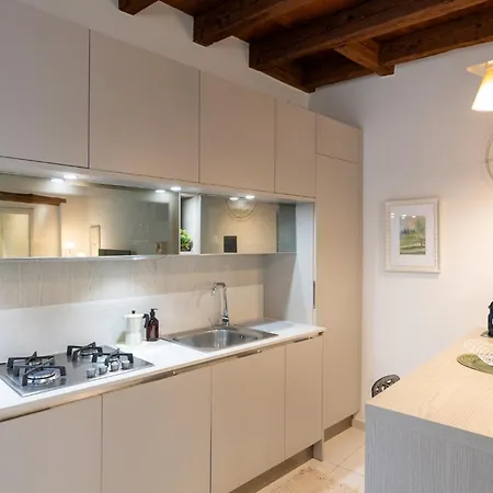 Domus - Dimora Ponte Nuovo Apartment *