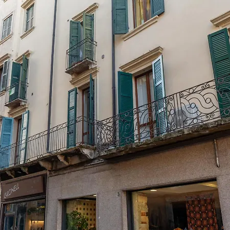 Domus - Dimora Ponte Nuovo Apartment